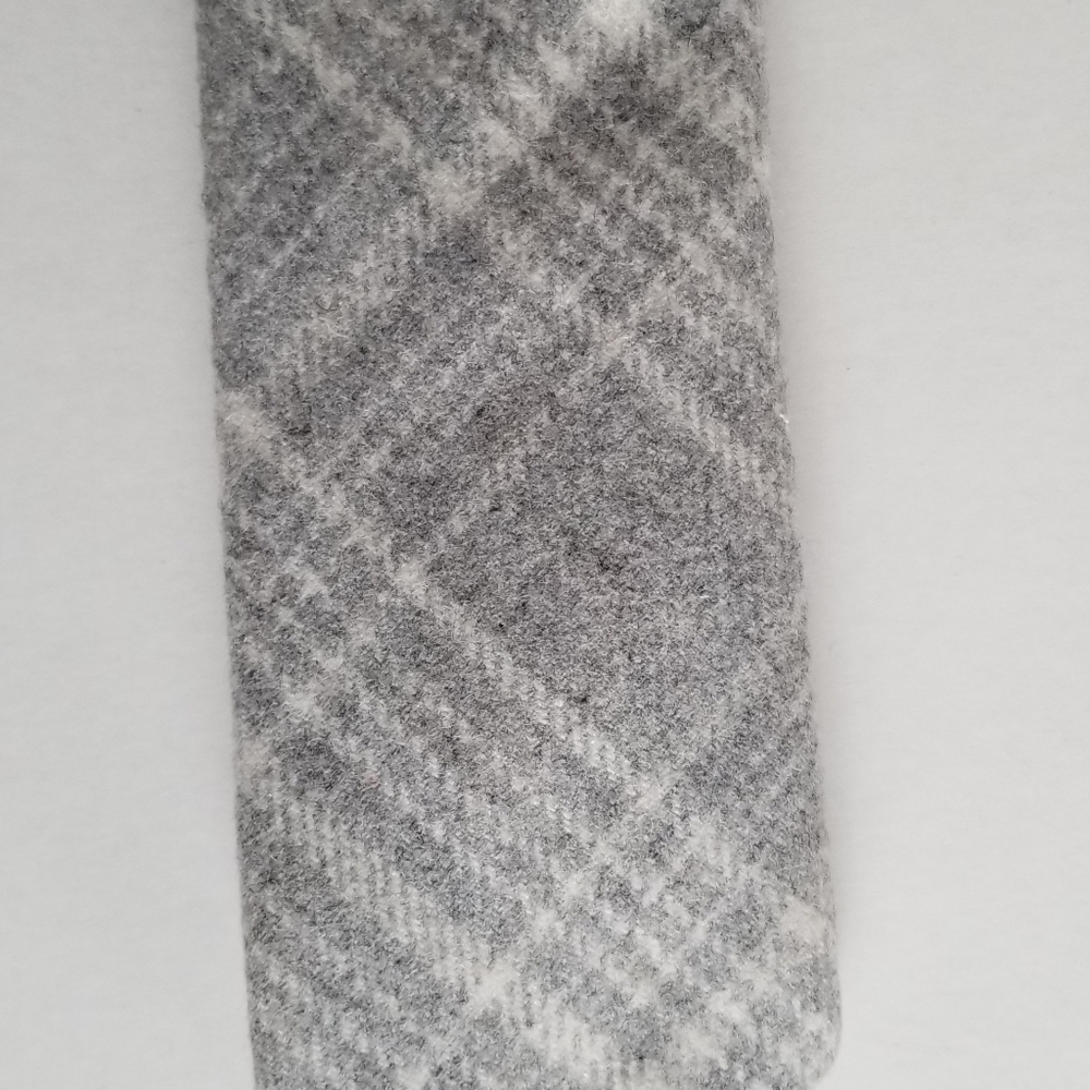 Tie - Picture 5 of 6